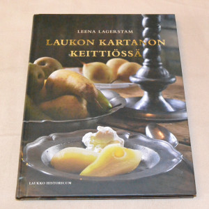 Liisa Lagerstam Laukon kartanon keittiössä